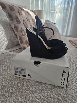 Aldo wedges