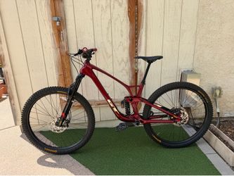 2024 GT sensor carbon elite 29er large frame..literally like new