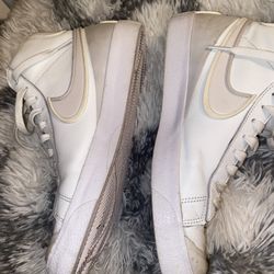 Nike Blazers Mens Sizes 8.5