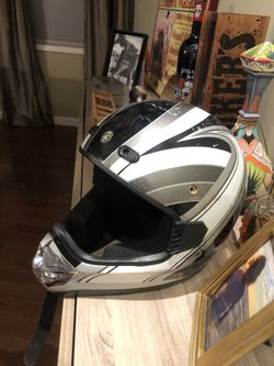 Motorcycle helmet