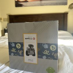 Wall-E (Scentsy) Warmer