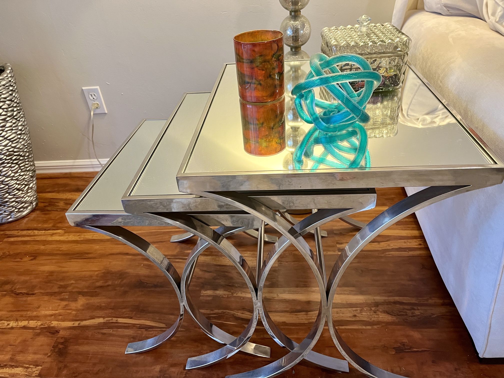 Set Of 3 Gorgeous Mirrored Nesting Tables