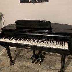 Suzuki MGD—300 Digital Piano