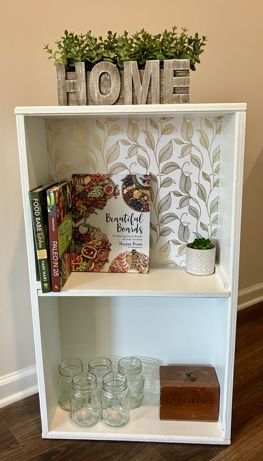 White Shelves 