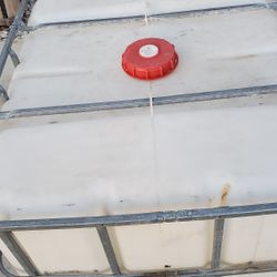 BOTE DE AGUA  300 GALONES CAPACIDAD 