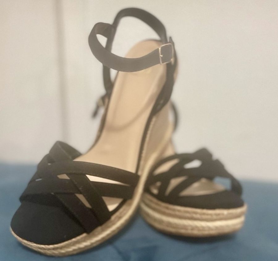 Sz 5.5 Black Wedge