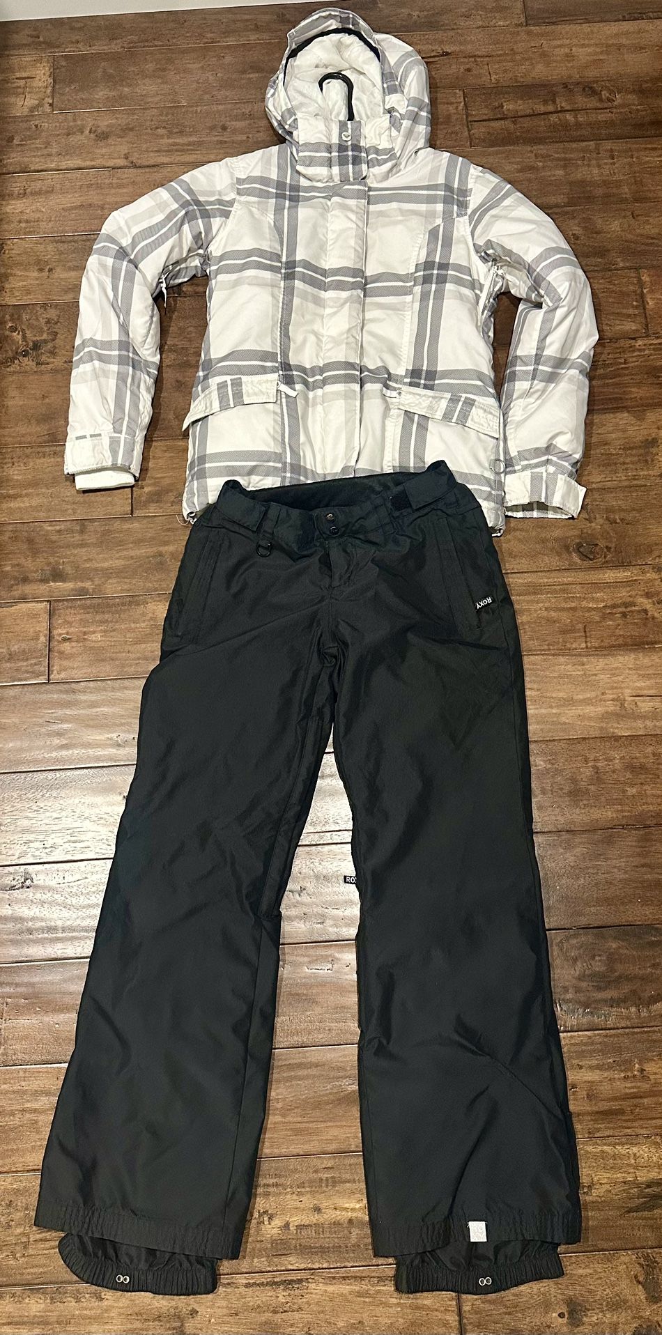 Women’s Roxy 5K Snowboard Outfit