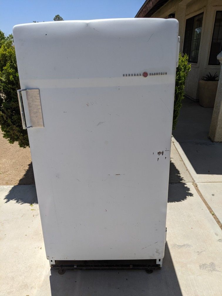 1954 General Electric Refrigerator $100