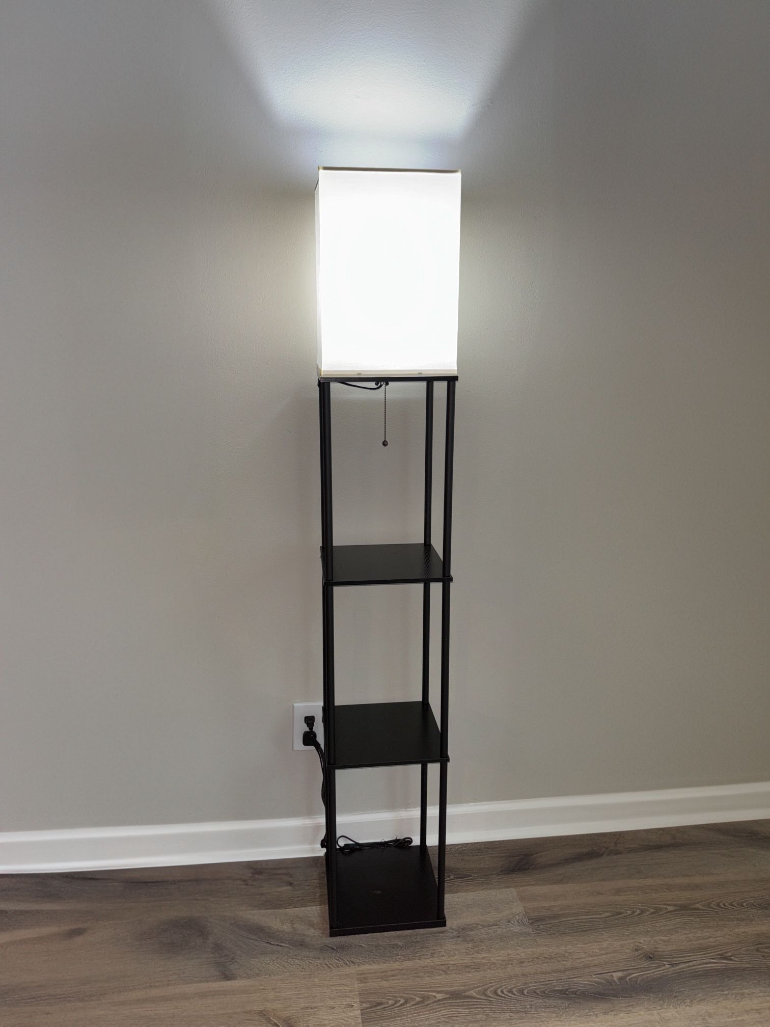 Modern Shelf Floor Lamp β 3 Light Modes, 5ft Tall β Excellent Condition!