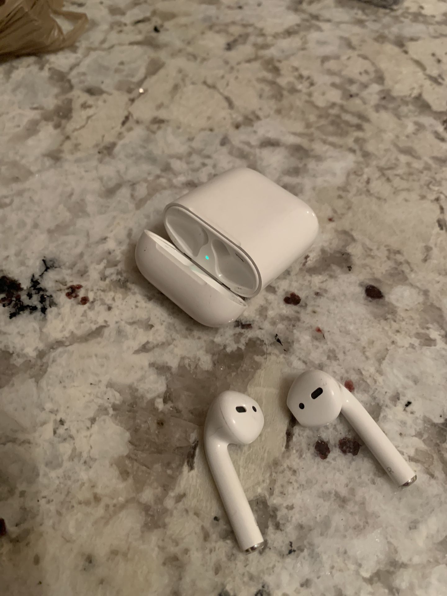 AirPods