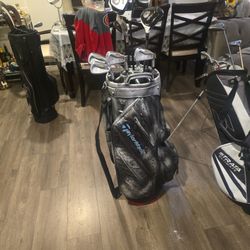 TAYLOR MADE GOLF CLUBS WITH BAG (10 CLUBS SET)