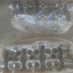 Toyota 3.4 liter heads in good condition rebuilt 1000.00 for both