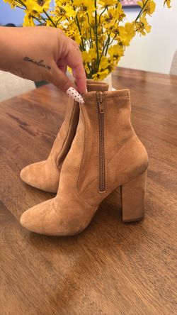 $5 TAN ALDO BOOT