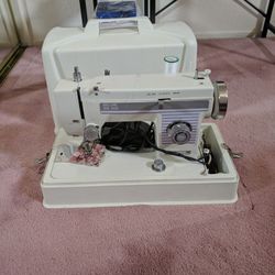 Deluxe Zig Zag Sewing Machine