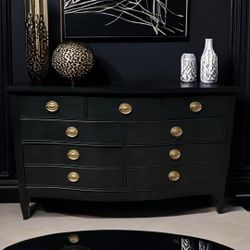 Midnight Black Nine-Drawer Dixie Dresser: