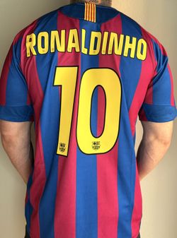 Ronaldinho Barcelona 05/06 Size -M-L