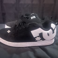 Men’s DC shoes