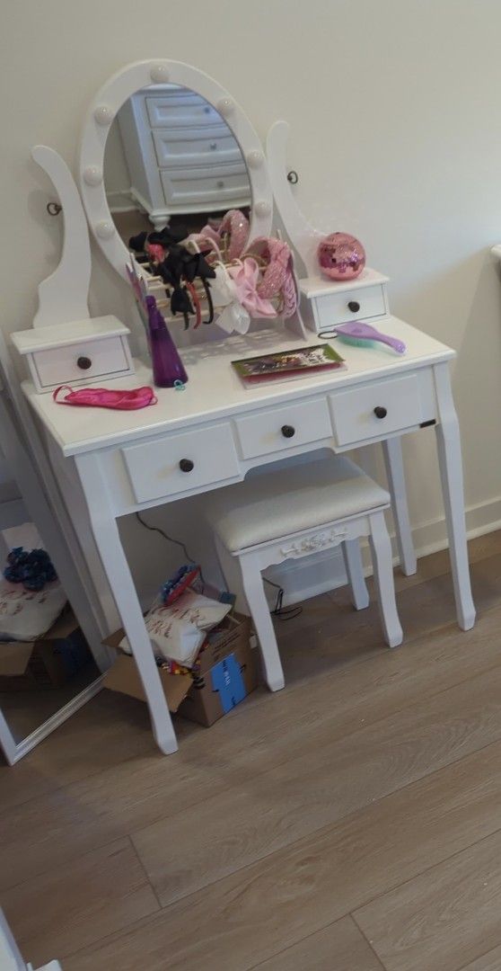 Kids Vanity (or desk) w/ LED Oval Mirror & Padded Rose Stool