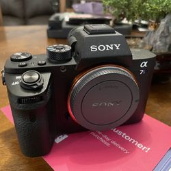 Sony A7s 2 with Sigma 50mm Lens 