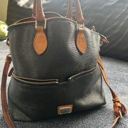 Dooney & Bourke 