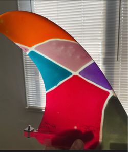Rainbow Fin Co. 8.75” Surfboard Single Fin