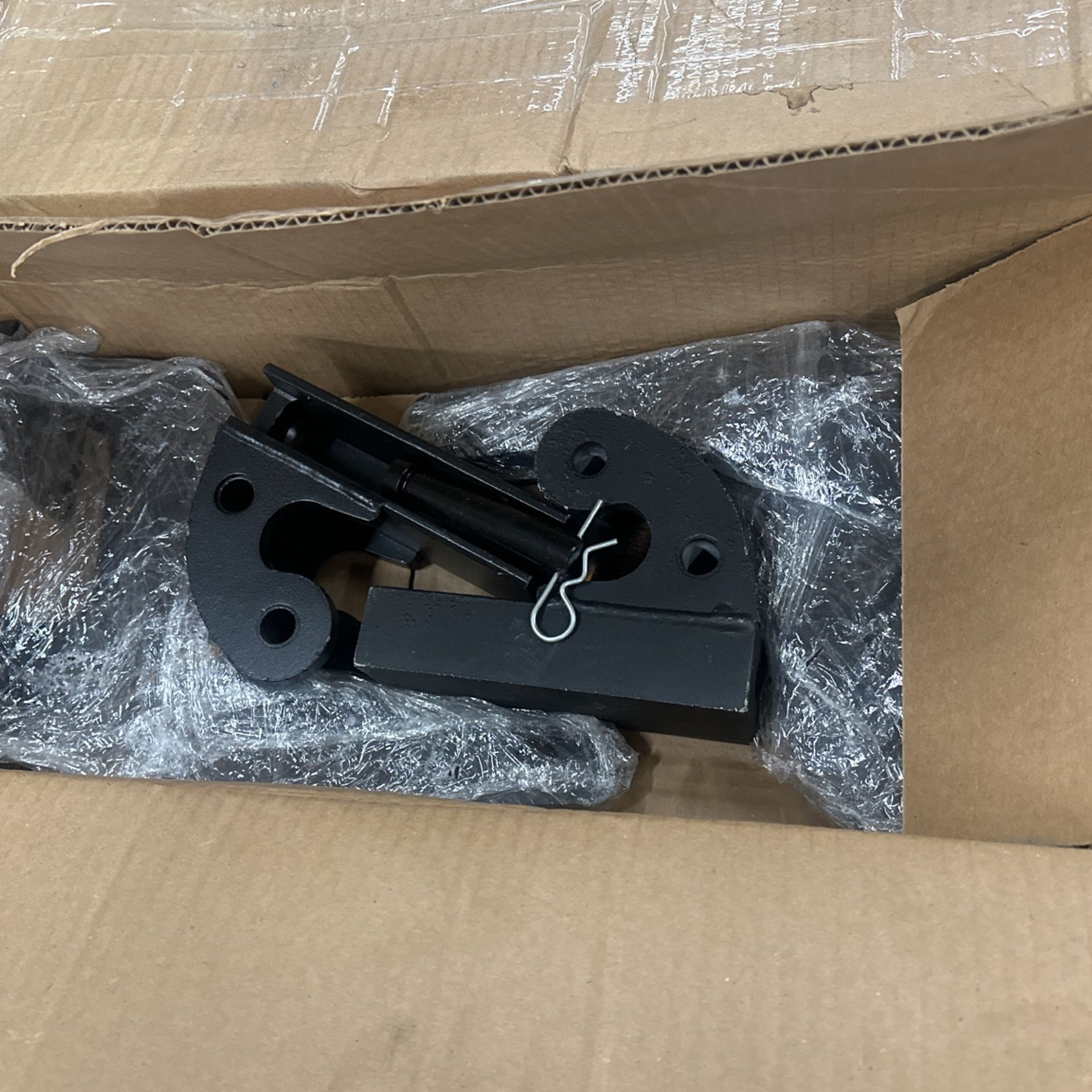 Rig Force Deer Guard Freightliner Bracket New