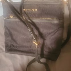 Michael Kors Crossbody