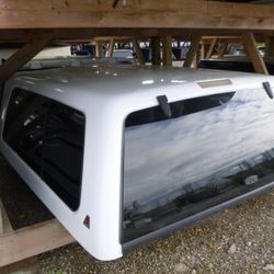 Leer Camper 2004-2006 Chevy/ Gmc 4 Door