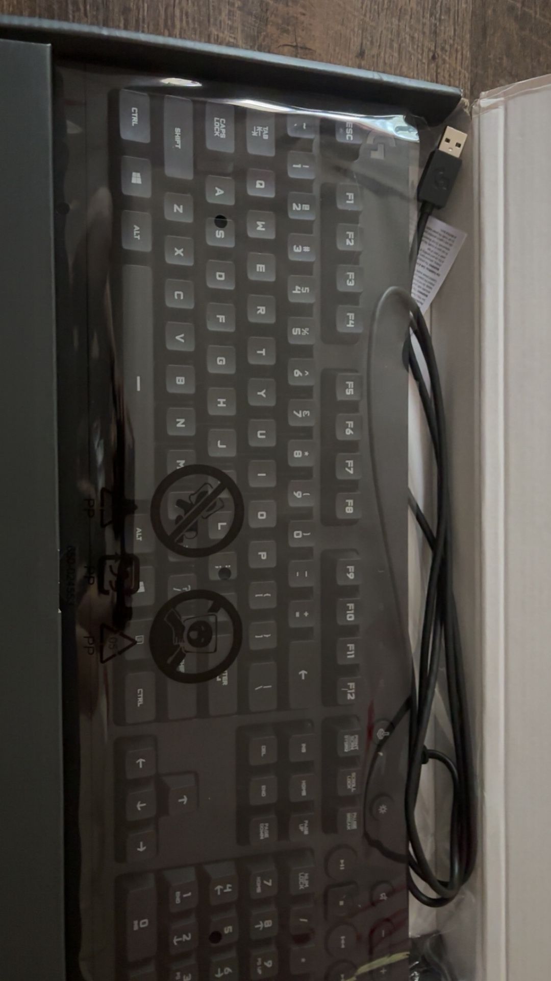 Selling G213 Keyboard