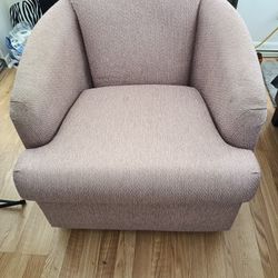 Swivel Chair $10