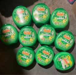 10 Gain detergent pods 60 counts