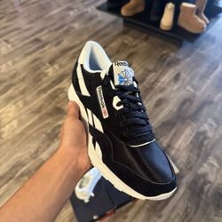 Read Book Club C And Classic Nylon Infant Preschool, Big Kids, Women, And Men