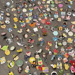 Disney collectible Trading Pins 