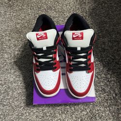 Nike SB Dunk Chicago
