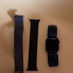 Apple Watch Series 7 Nike edition.