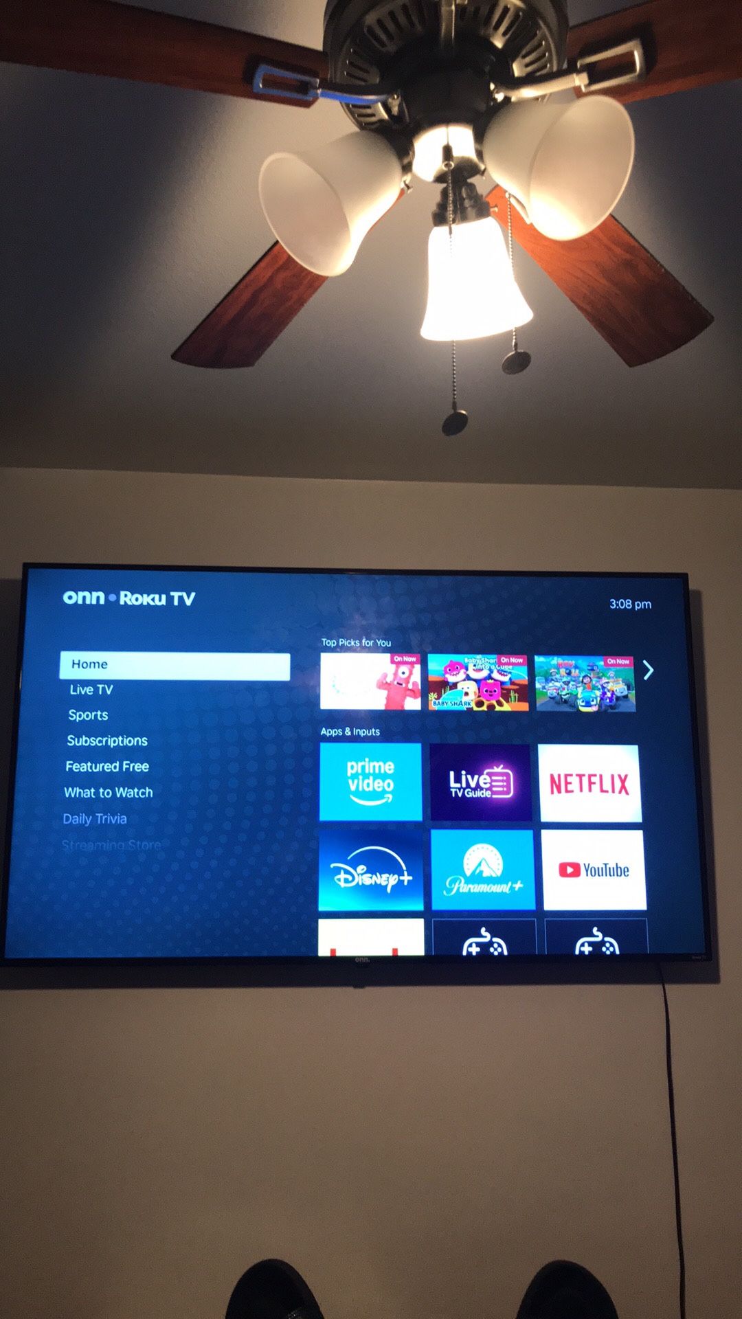 65” ROKU 
