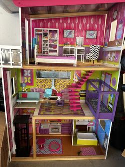 Barbie Dollhouse