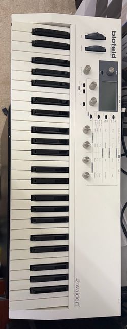 Blofeld synth