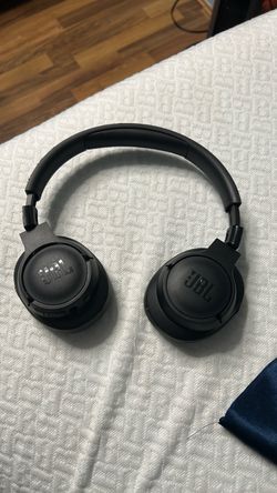 JBL bluetooth headphones color black