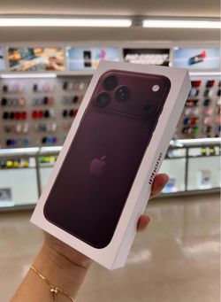 iPhone 18 Pro Max 256gb CARRIER UNLOCKED