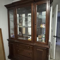 Broyhill China Hutch