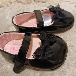 Baby GIRL SHOES. NEW