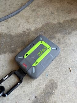 Zoleo Satellite Communicator with Carabiner