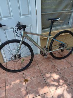Fuji absolut tire 700c