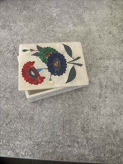 Vintage  Marble Jewelry Box Pietra Dura Gemstone Inlay Hand Carved Jali.
