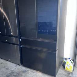 Bespoke 29 cu. ft. Standard Depth 4-Door French Door Refrigerator in Charcoal Glass, Black/Charcoal with AI Family Hub+