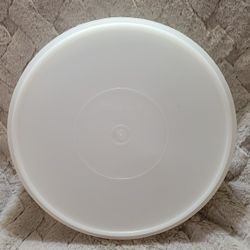 Tupperware Round Pie Keeper