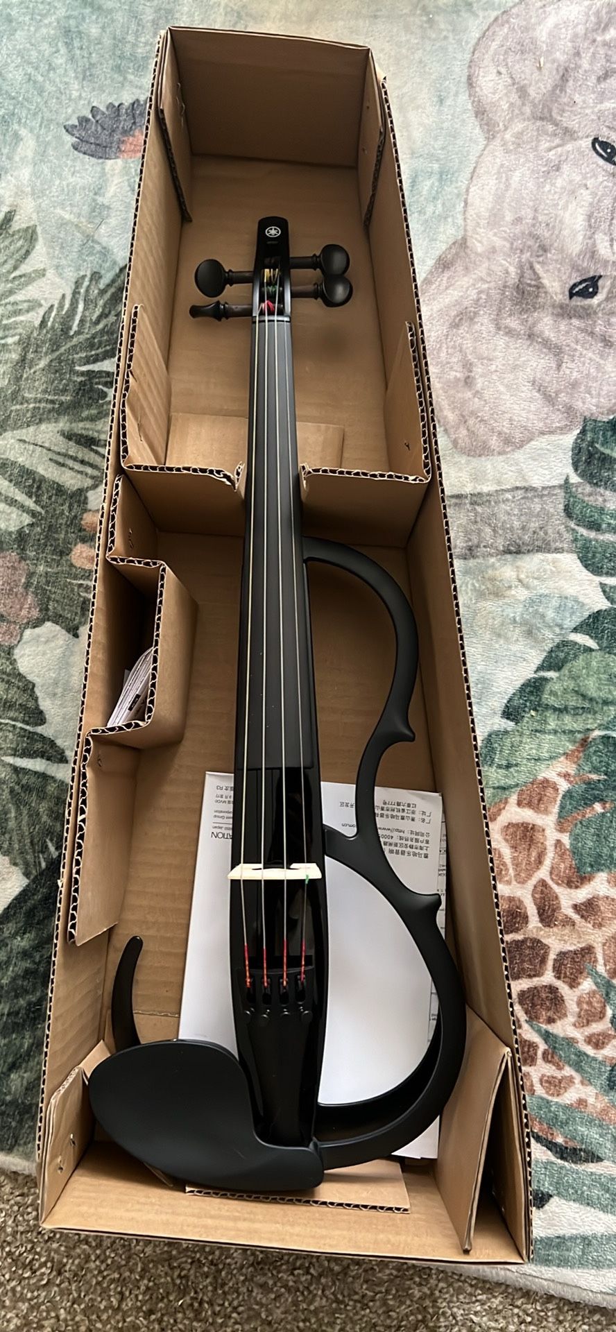 Yamaha YSV-104 electric violin