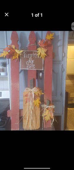 FALL FENCE DECOR