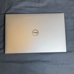 Dell XPS 15 Laptop (Platinum Silver, Intel Evo i7, 16GB, 512GB SSD, Intel Arc A370M)